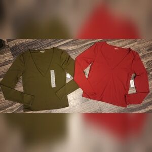 NEW Lot of 2 Sexy Fitted V Neck Tops Size XS NWT
